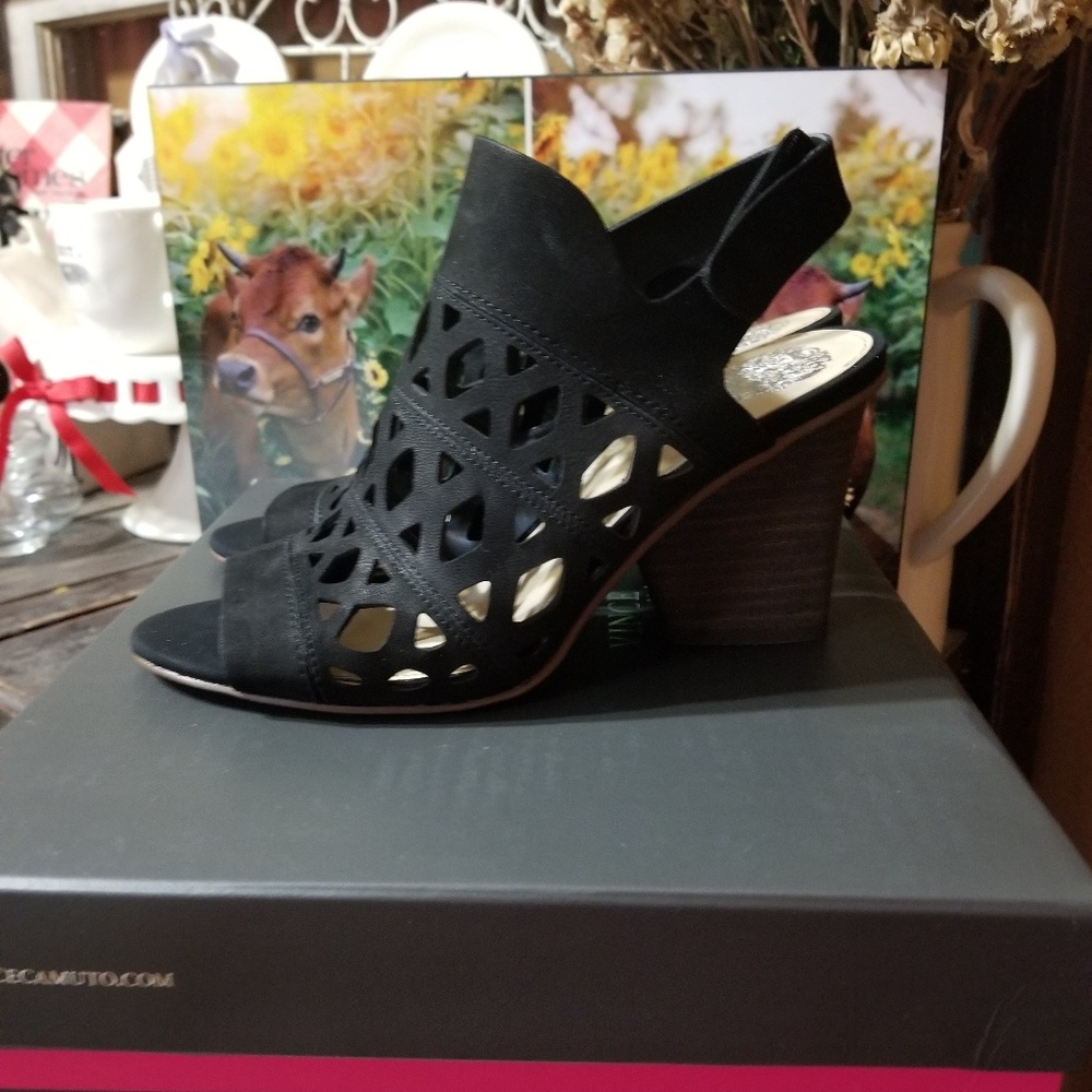 Vince Camuto  size 6.5